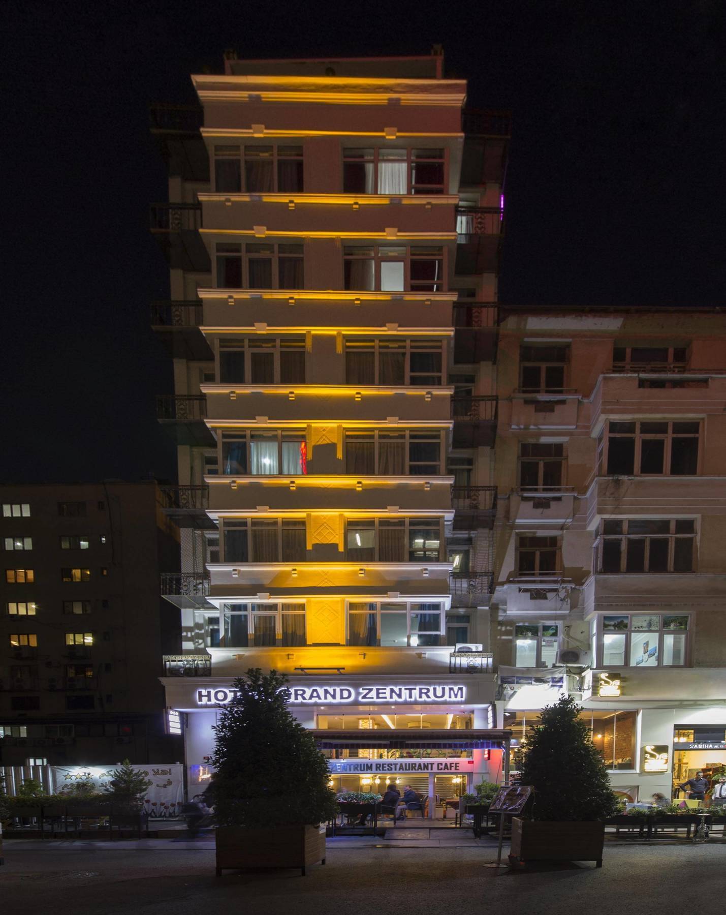 Grand Zentrum Hotel & Cafe Restaurant - Taksim Square Estambul Exterior foto