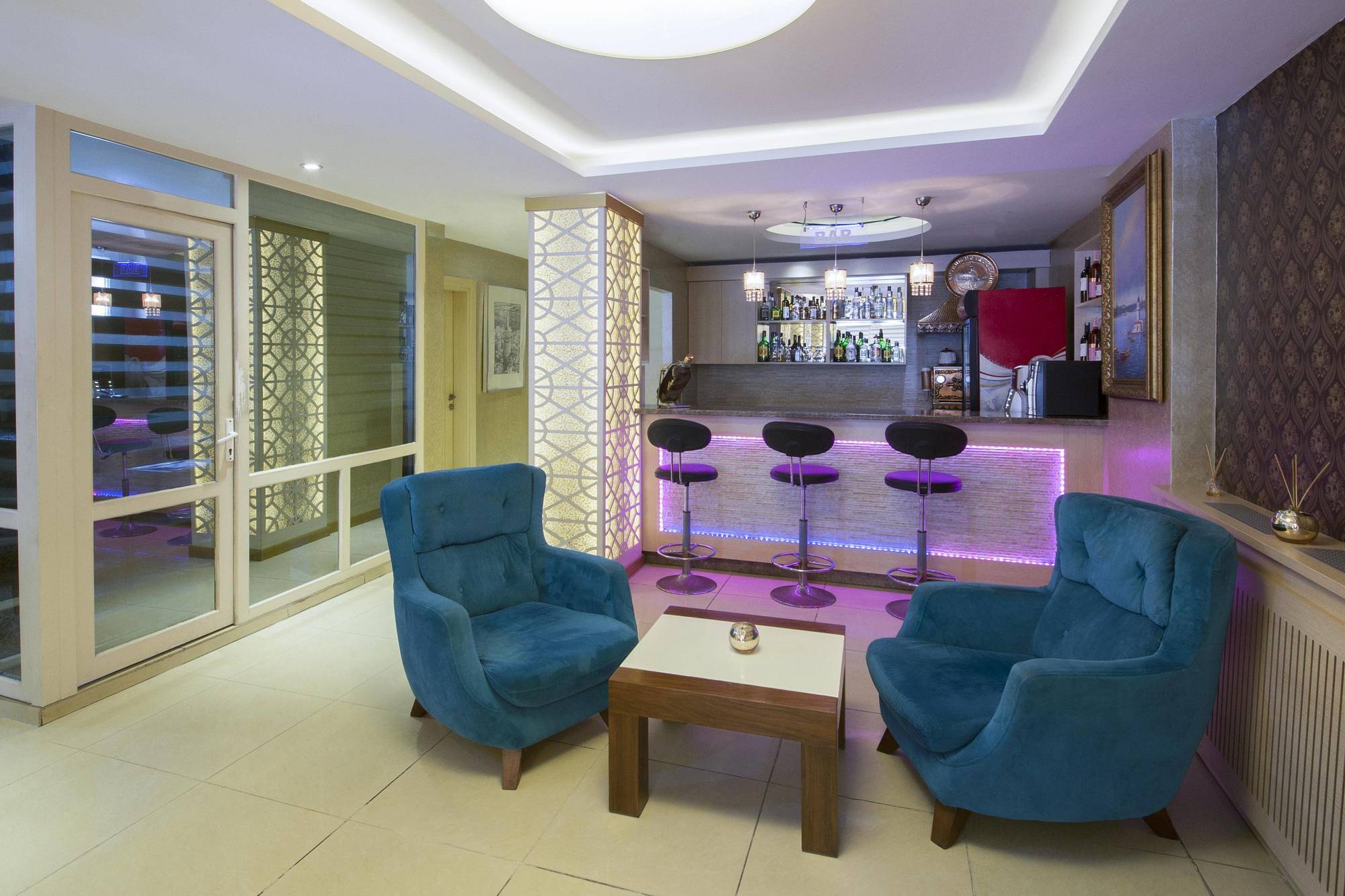 Grand Zentrum Hotel & Cafe Restaurant - Taksim Square Estambul Exterior foto