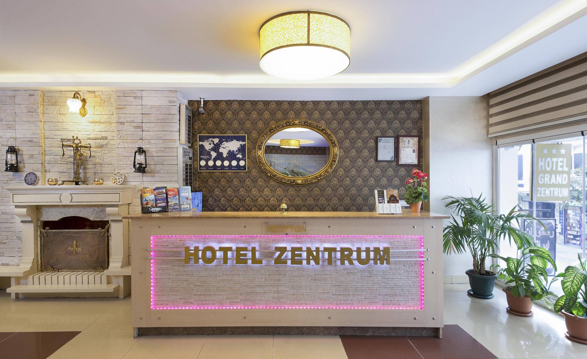 Grand Zentrum Hotel & Cafe Restaurant - Taksim Square Estambul Exterior foto